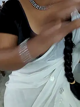 Snapshot of Nikitha_telugu chatting on 11-12-25, 05:08 Nikitha telugu online show from 11-12-25, 05:08