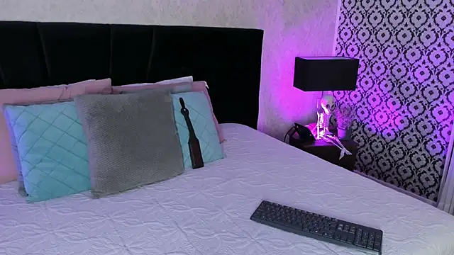 Snapshot of mariianna_lopez_ chatting on 11-25-25, 04:40 mariianna lopez online show from 11-25-25, 04:40