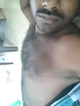 Snapshot of Vickyins480000 chatting on 10-18-25, 01:19 Vickyins480000 online show from 10-18-25, 01:19