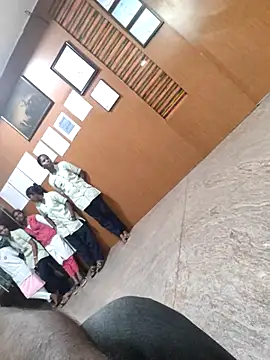 Snapshot of Vickyins480000 chatting on 11-24-25, 02:06 Vickyins480000 online show from 11-24-25, 02:06