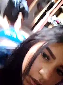 Snapshot of angie_hott chatting on 11-25-25, 07:14 angie hott online show from 11-25-25, 07:14