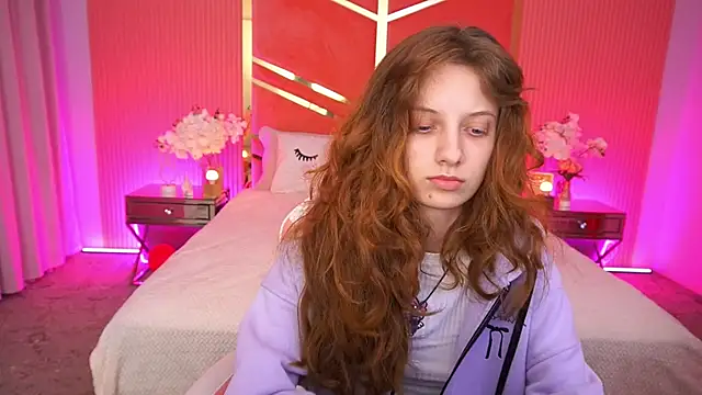 CuteeFoxy online show from 12-17-25, 01:50