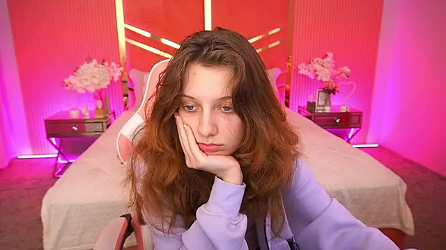 CuteeFoxy online show from 12-20-25, 02:35