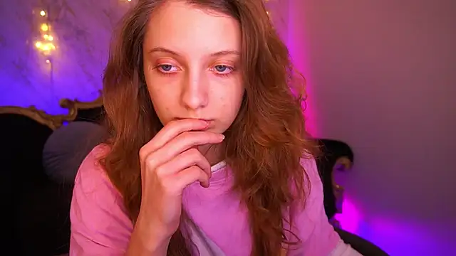 CuteeFoxy online show from 02-07-26, 02:43