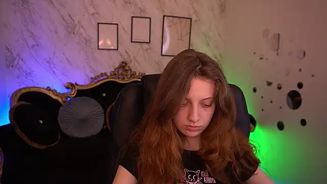 CuteeFoxy online show from 05-26-26, 12:56