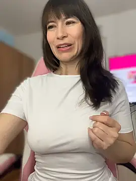 AlanaRius18 online show from 04-20-26, 07:44