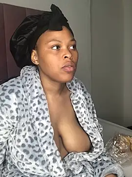 Bubbles156 online show from 04-18-26, 01:59