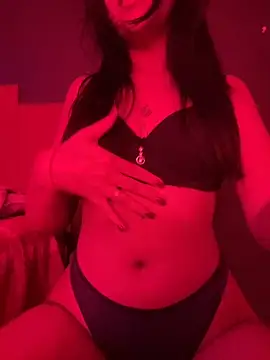 Moreninharai online show from 10-15-25, 05:13