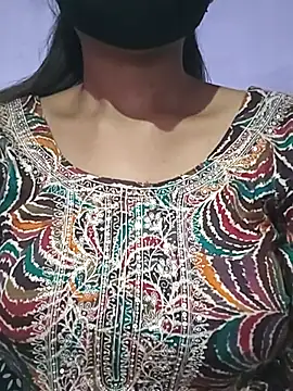 Snapshot of sneha_001 chatting on 10-16-25, 08:26 sneha 001 online show from 10-16-25, 08:26