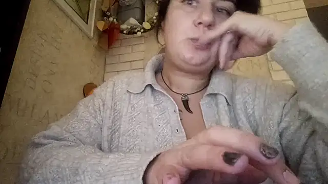 GwendolynFoster online show from 10-22-25, 03:12