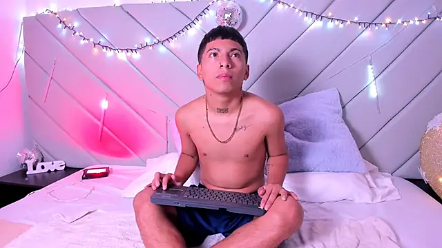 little kris1 online show from 12-03-25, 12:36