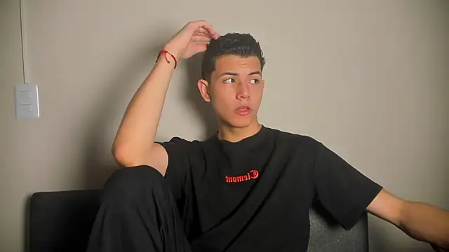 Snapshot of FireGuy_99 chatting on 01-13-26, 01:16 FireGuy 99 online show from 01-13-26, 01:16