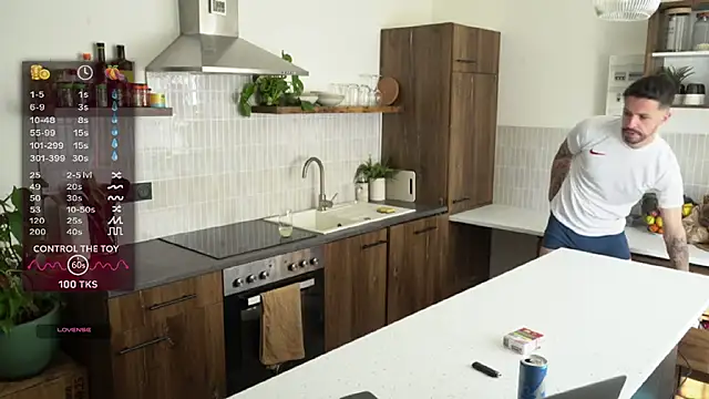 monsieurguitsxxx online show from 03-18-26, 02:09