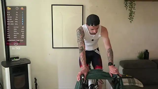 monsieurguitsxxx online show from 04-25-26, 10:18