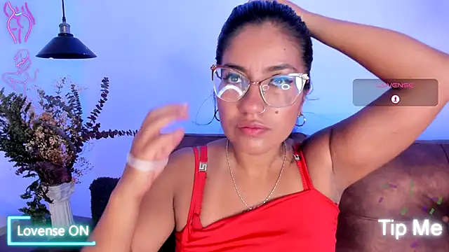 charlhot  online show from 11-26-25, 12:39