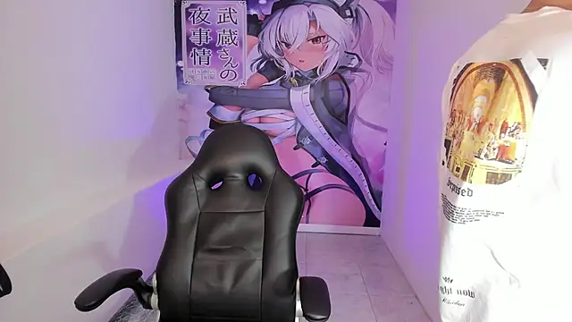 Snapshot of Hayden_Boy_ chatting on 10-24-25, 01:18 Hayden Boy online show from 10-24-25, 01:18