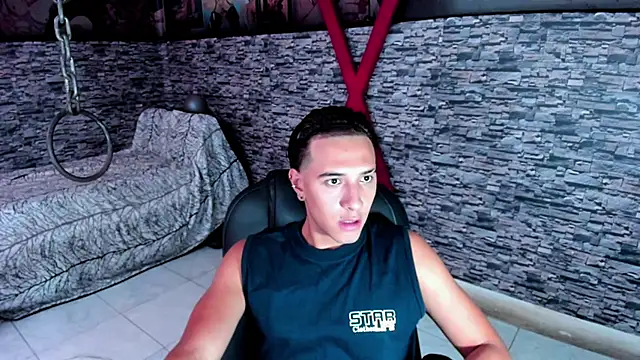 Snapshot of Hayden_Boy_ chatting on 10-25-25, 01:29 Hayden Boy online show from 10-25-25, 01:29