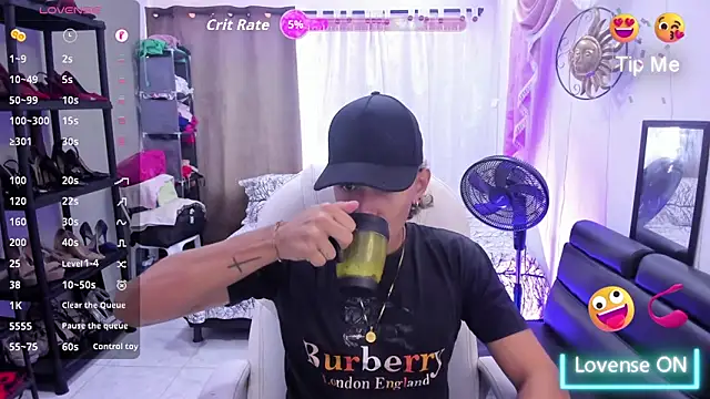 Snapshot of Hayden_Boy_ chatting on 12-02-25, 06:03 Hayden Boy online show from 12-02-25, 06:03