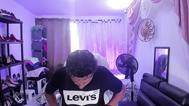 Snapshot of Hayden_Boy_ chatting on 12-05-25, 07:21 Hayden Boy online show from 12-05-25, 07:21