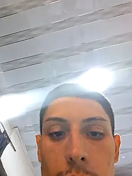 Snapshot of Luciferinthestreet chatting on 11-02-25, 03:53 Luciferinthestreet online show from 11-02-25, 03:53