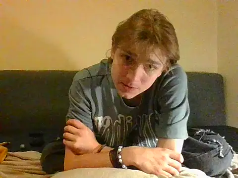 Snapshot of CNxnide chatting on 10-21-25, 02:45 CNxnide online show from 10-21-25, 02:45