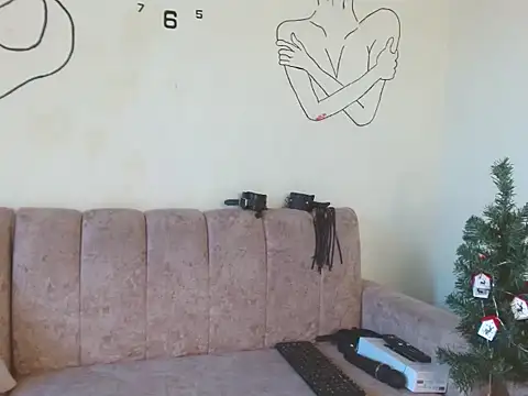 MIS CINNA  online show from 11-18-25, 03:05