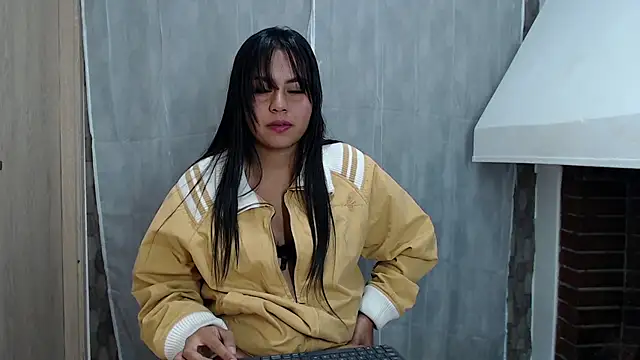 Snapshot of aitanagilcm chatting on 10-15-25, 03:45 aitanagilcm online show from 10-15-25, 03:45