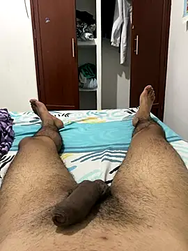 Muchachito18 online show from 11-16-25, 04:07