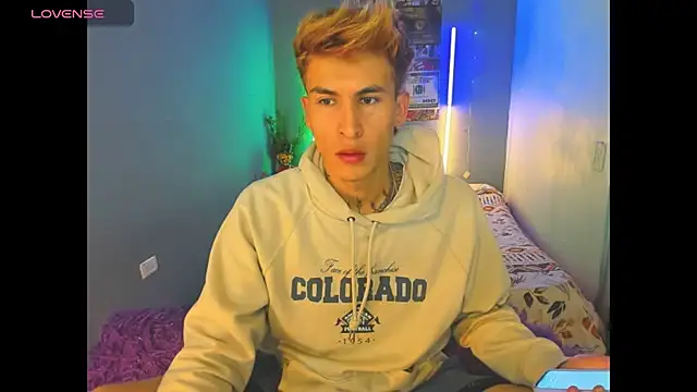 Latin boysxxxx online show from 03-12-26, 11:33