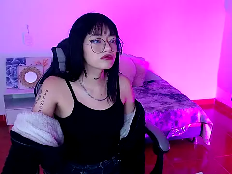 Isabella  666 online show from 11-24-25, 04:12