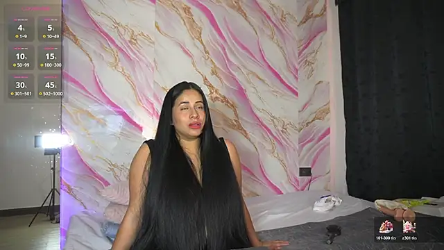 Snapshot of zoe_longhair chatting on 05-27-26, 07:44 zoe longhair online show from 05-27-26, 07:44