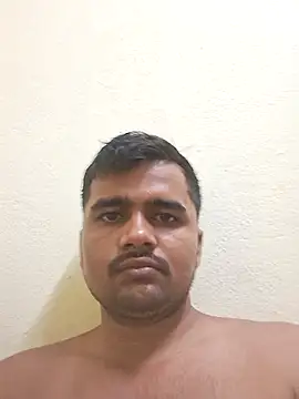 Snapshot of DesiVideo00 chatting on 10-15-25, 04:07 DesiVideo00 online show from 10-15-25, 04:07