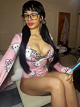 Snapshot of LucyMiax chatting on 12-14-25, 07:58 LucyMiax online show from 12-14-25, 07:58