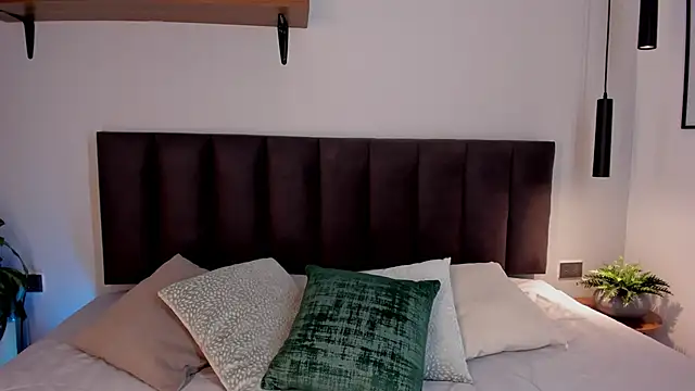 AilanaCortes online show from 01-18-26, 12:20