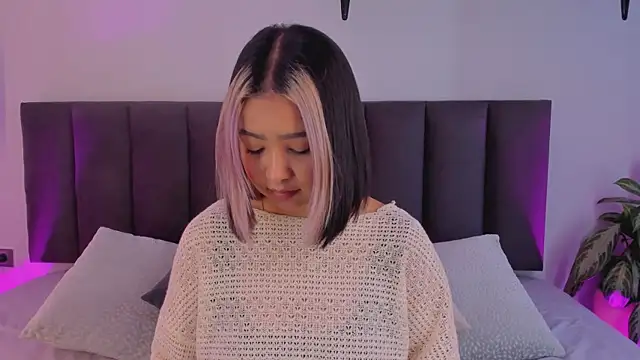 AilanaCortes online show from 04-28-26, 12:21