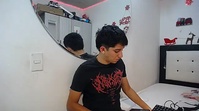 Snapshot of Dravith_Valery chatting on 12-16-25, 04:28 Dravith Valery online show from 12-16-25, 04:28