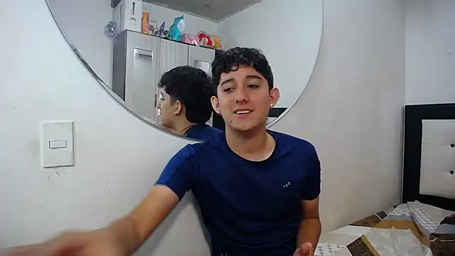 Snapshot of Dravith_Valery chatting on 02-06-26, 07:23 Dravith Valery online show from 02-06-26, 07:23