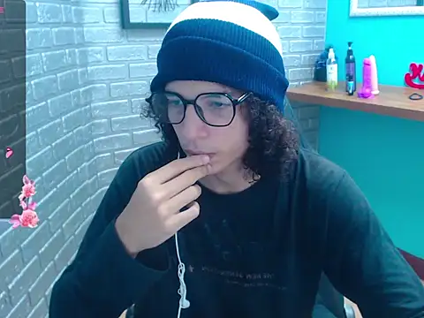 Snapshot of Mike_Miiller_ chatting on 11-06-25, 05:25 Mike Miiller online show from 11-06-25, 05:25