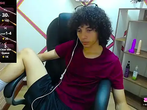 Snapshot of Mike_Miiller_ chatting on 11-10-25, 06:07 Mike Miiller online show from 11-10-25, 06:07