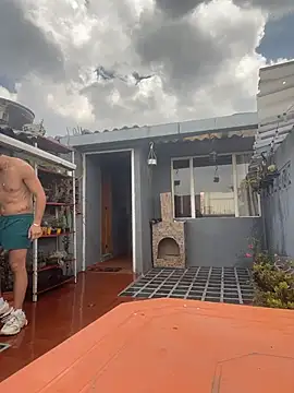 Leonardmoppet online show from 10-23-25, 05:55