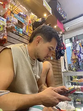 Leonardmoppet online show from 11-08-25, 10:41