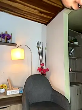 Meggie  online show from 10-21-25, 11:16