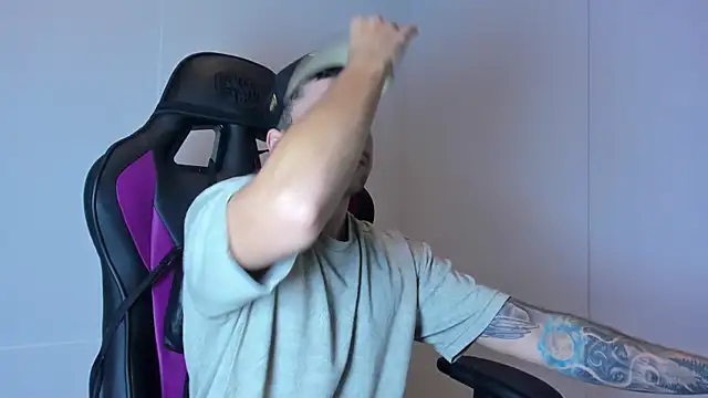 Mike montoya01 online show from 12-05-25, 12:25