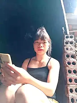 Erza-- online show from 10-28-25, 01:53