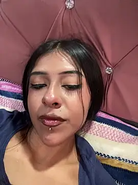 Snapshot of Alicia_Sanz chatting on 10-16-25, 03:13 Alicia Sanz online show from 10-16-25, 03:13