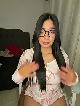 MiaSofia   online show from 04-29-26, 02:04