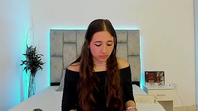 Snapshot of SweetAndSinful chatting on 11-29-25, 03:42 SweetAndSinful online show from 11-29-25, 03:42