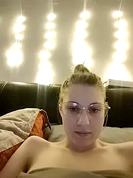 SandyCassie online show from 01-12-26, 10:26