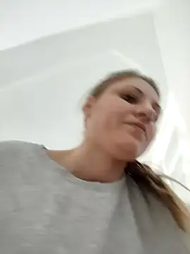 SandyCassie online show from 04-06-26, 11:00