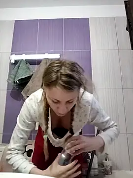 SandyCassie online show from 04-28-26, 03:55